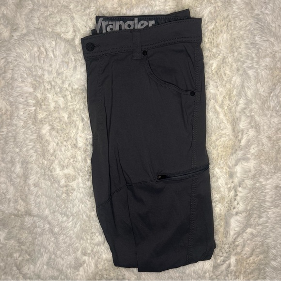 Wrangler work pants-36”Wx30”L-black-slight slim fit-stretchy and comfy - Picture 2 of 6